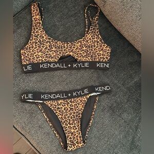New leopard Bikini Kendall + Kylie